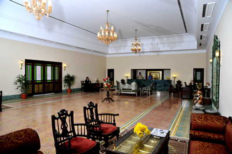 Hotel Vesta Palace