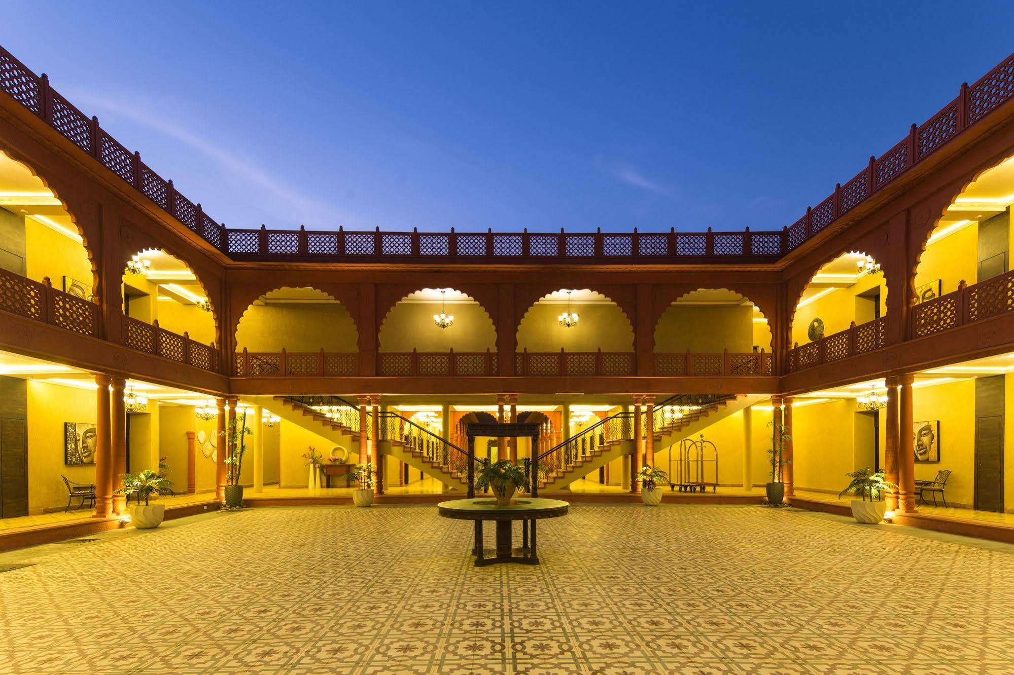 Hotel Vesta Palace 4*