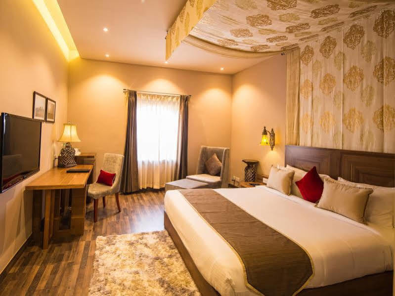 Vesta Palace Hotel