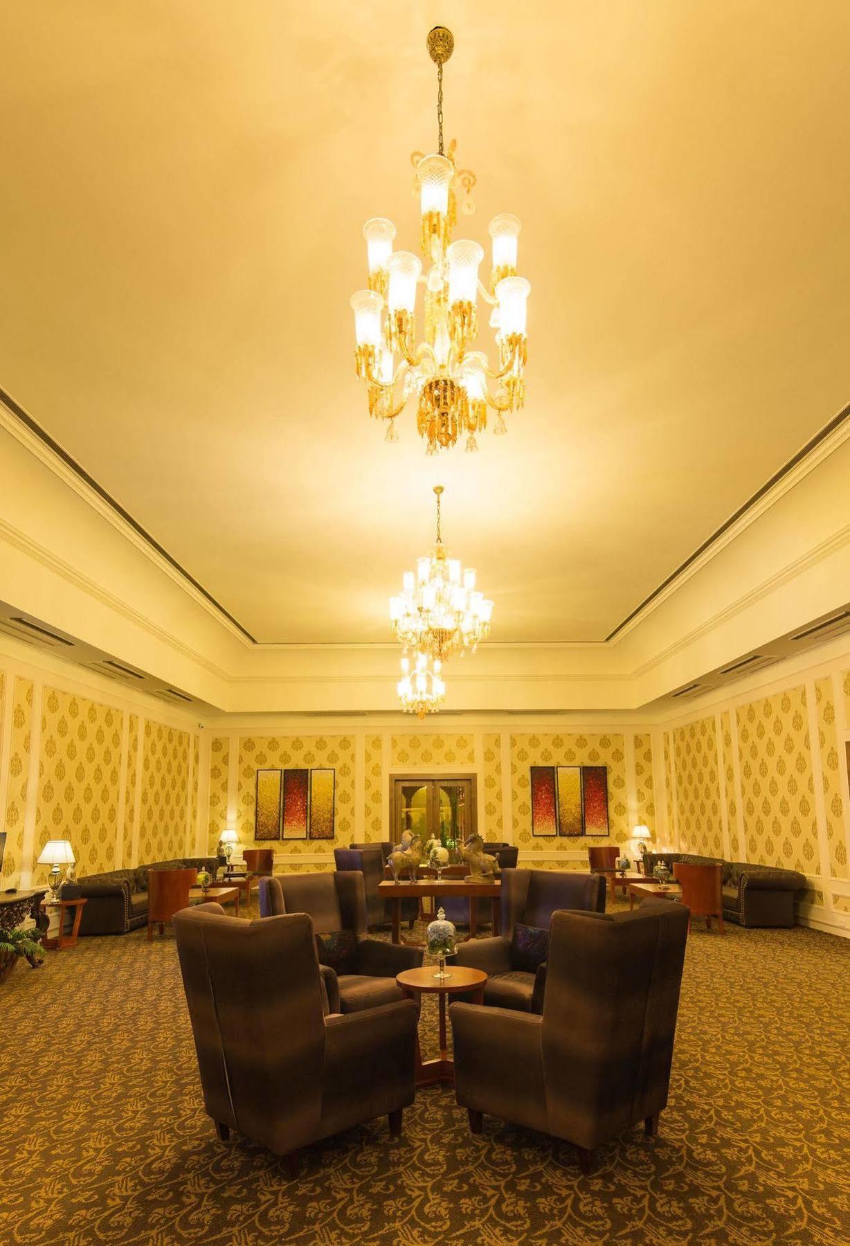 Vesta Palace Hotel